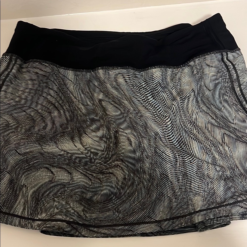 Lululemon  Black and Green Skirt